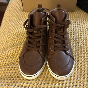 EUC! Boy’s brown shoes